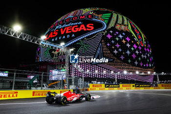 2023-11-18 - 55 SAINZ Carlos (spa), Scuderia Ferrari SF-23, action in front of the sphere during the 2023 Formula 1 Heineken Silver Las Vegas Grand Prix, 21th round of the 2023 Formula One World Championship from November 17 to 19, 2023 on the Las Vegas Strip Circuit, in Las Vegas, USA - F1 - LAS VEGAS GRAND PRIX 2023 - FORMULA 1 - MOTORS