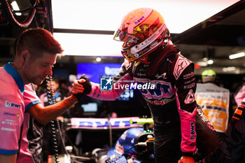 2023-11-18 - GASLY Pierre (fra), Alpine F1 Team A523, portrait during the 2023 Formula 1 Heineken Silver Las Vegas Grand Prix, 21th round of the 2023 Formula One World Championship from November 17 to 19, 2023 on the Las Vegas Strip Circuit, in Las Vegas, USA - F1 - LAS VEGAS GRAND PRIX 2023 - FORMULA 1 - MOTORS
