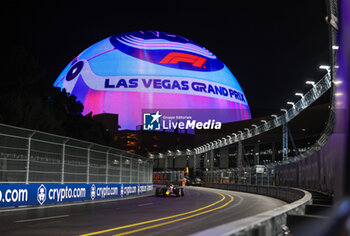 2023-11-18 - 01 VERSTAPPEN Max (nld), Red Bull Racing RB19, action during the 2023 Formula 1 Heineken Silver Las Vegas Grand Prix, 21th round of the 2023 Formula One World Championship from November 17 to 19, 2023 on the Las Vegas Strip Circuit, in Las Vegas, USA - F1 - LAS VEGAS GRAND PRIX 2023 - FORMULA 1 - MOTORS