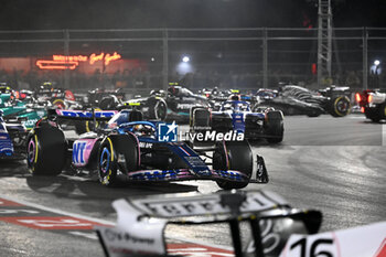 2023-11-18 - 10 GASLY Pierre (fra), Alpine F1 Team A523, action during the 2023 Formula 1 Heineken Silver Las Vegas Grand Prix, 21th round of the 2023 Formula One World Championship from November 17 to 19, 2023 on the Las Vegas Strip Circuit, in Las Vegas, USA - F1 - LAS VEGAS GRAND PRIX 2023 - RACE - FORMULA 1 - MOTORS