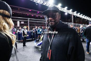 2023-11-19 - starting grid Singer Will.i.am aka William James Adams Jr, will i am, portrait during the 2023 Formula 1 Heineken Silver Las Vegas Grand Prix, 21th round of the 2023 Formula One World Championship from November 17 to 19, 2023 on the Las Vegas Strip Circuit, in Las Vegas, USA - F1 - LAS VEGAS GRAND PRIX 2023 - RACE - FORMULA 1 - MOTORS