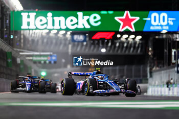 2023-11-19 - 10 GASLY Pierre (fra), Alpine F1 Team A523, action during the 2023 Formula 1 Heineken Silver Las Vegas Grand Prix, 21th round of the 2023 Formula One World Championship from November 17 to 19, 2023 on the Las Vegas Strip Circuit, in Las Vegas, USA - F1 - LAS VEGAS GRAND PRIX 2023 - RACE - FORMULA 1 - MOTORS