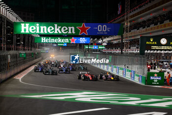 2023-11-19 - start of the race, depart, 16 LECLERC Charles (mco), Scuderia Ferrari SF-23, 01 VERSTAPPEN Max (nld), Red Bull Racing RB19, action during the 2023 Formula 1 Heineken Silver Las Vegas Grand Prix, 21th round of the 2023 Formula One World Championship from November 17 to 19, 2023 on the Las Vegas Strip Circuit, in Las Vegas, USA - F1 - LAS VEGAS GRAND PRIX 2023 - RACE - FORMULA 1 - MOTORS