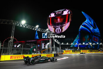 2023-11-19 - 63 RUSSELL George (gbr), Mercedes AMG F1 Team W14, action during the 2023 Formula 1 Heineken Silver Las Vegas Grand Prix, 21th round of the 2023 Formula One World Championship from November 17 to 19, 2023 on the Las Vegas Strip Circuit, in Las Vegas, USA - F1 - LAS VEGAS GRAND PRIX 2023 - RACE - FORMULA 1 - MOTORS