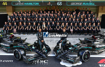 2023-11-23 - Mercedes AMG F1 Team picture during the 2023 Formula 1 Etihad Airways Abu Dhabi Grand Prix, 22th round of the 2023 Formula One World Championship from November 24 to 26, 2023 on the Yas Marina Circuit, in Abu Dhabi - F1 - ABU DHABI GRAND PRIX 2023 - FORMULA 1 - MOTORS
