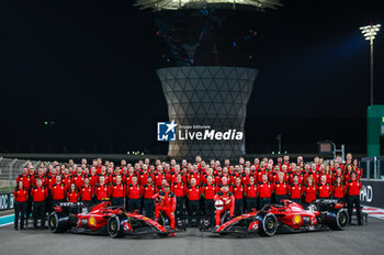 2023-11-23 - The Scuderia Ferrari team picture during the 2023 Formula 1 Etihad Airways Abu Dhabi Grand Prix, 22th round of the 2023 Formula One World Championship from November 24 to 26, 2023 on the Yas Marina Circuit, in Abu Dhabi - F1 - ABU DHABI GRAND PRIX 2023 - FORMULA 1 - MOTORS