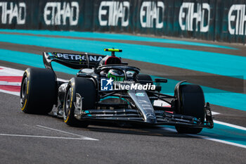 2023-11-24 - VESTI Frederik, Mercedes AMG F1 Team W14, action, during the 2023 Formula 1 Etihad Airways Abu Dhabi Grand Prix, 22th round of the 2023 Formula One World Championship from November 24 to 26, 2023 on the Yas Marina Circuit, in Abu Dhabi - F1 - ABU DHABI GRAND PRIX 2023 - FORMULA 1 - MOTORS