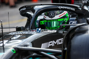 2023-11-24 - VESTI Frederik, Mercedes AMG F1 Team W14, action during the 2023 Formula 1 Etihad Airways Abu Dhabi Grand Prix, 22th round of the 2023 Formula One World Championship from November 24 to 26, 2023 on the Yas Marina Circuit, in Abu Dhabi - F1 - ABU DHABI GRAND PRIX 2023 - FORMULA 1 - MOTORS