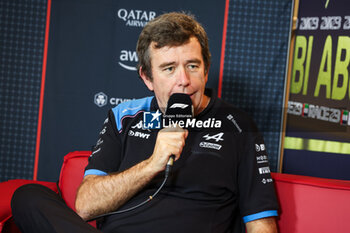 2023-11-24 - FAMIN Bruno (fra), Team Principal of Alpine F1 Team, portrait during the 2023 Formula 1 Etihad Airways Abu Dhabi Grand Prix, 22th round of the 2023 Formula One World Championship from November 24 to 26, 2023 on the Yas Marina Circuit, in Abu Dhabi - F1 - ABU DHABI GRAND PRIX 2023 - FORMULA 1 - MOTORS