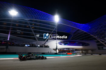 2023-11-24 - 44 HAMILTON Lewis (gbr), Mercedes AMG F1 Team W14, action during the 2023 Formula 1 Etihad Airways Abu Dhabi Grand Prix, 22th round of the 2023 Formula One World Championship from November 24 to 26, 2023 on the Yas Marina Circuit, in Abu Dhabi - F1 - ABU DHABI GRAND PRIX 2023 - FORMULA 1 - MOTORS