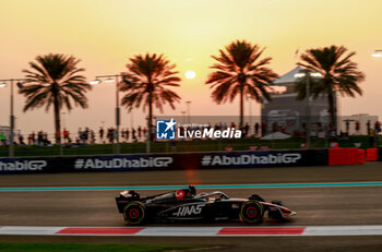 2023-11-24 - 20 MAGNUSSEN Kevin (den), Haas F1 Team VF-23 Ferrari, action during the 2023 Formula 1 Etihad Airways Abu Dhabi Grand Prix, 22th round of the 2023 Formula One World Championship from November 24 to 26, 2023 on the Yas Marina Circuit, in Abu Dhabi - F1 - ABU DHABI GRAND PRIX 2023 - FORMULA 1 - MOTORS