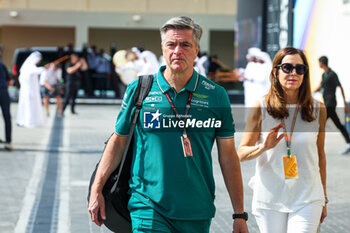 2023-11-25 - STEVENSON Andy, Sporting Director of Aston Martin F1 Team, portrait during the 2023 Formula 1 Etihad Airways Abu Dhabi Grand Prix, 22th round of the 2023 Formula One World Championship from November 24 to 26, 2023 on the Yas Marina Circuit, in Abu Dhabi - F1 - ABU DHABI GRAND PRIX 2023 - FORMULA 1 - MOTORS