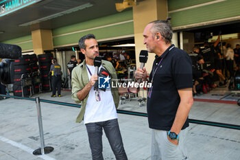 2023-11-25 - DUPIN Laurent (fra), MONTAGNY Franck (fra), TV presenter of Canal+, portrait, during the 2023 Formula 1 Etihad Airways Abu Dhabi Grand Prix, 22th round of the 2023 Formula One World Championship from November 24 to 26, 2023 on the Yas Marina Circuit, in Abu Dhabi - F1 - ABU DHABI GRAND PRIX 2023 - FORMULA 1 - MOTORS
