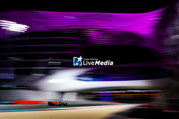 2023-11-25 - 11 PEREZ Sergio (mex), Red Bull Racing RB19, action during the 2023 Formula 1 Etihad Airways Abu Dhabi Grand Prix, 22th round of the 2023 Formula One World Championship from November 24 to 26, 2023 on the Yas Marina Circuit, in Abu Dhabi - F1 - ABU DHABI GRAND PRIX 2023 - FORMULA 1 - MOTORS
