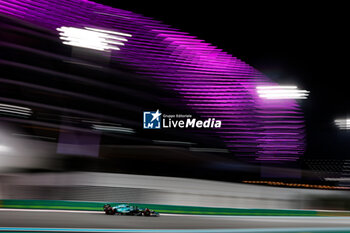 2023-11-25 - 14 ALONSO Fernando (spa), Aston Martin F1 Team AMR23, action during the 2023 Formula 1 Etihad Airways Abu Dhabi Grand Prix, 22th round of the 2023 Formula One World Championship from November 24 to 26, 2023 on the Yas Marina Circuit, in Abu Dhabi - F1 - ABU DHABI GRAND PRIX 2023 - FORMULA 1 - MOTORS