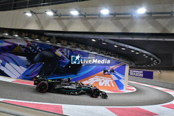 2023-11-25 - 44 HAMILTON Lewis (gbr), Mercedes AMG F1 Team W14, action during the 2023 Formula 1 Etihad Airways Abu Dhabi Grand Prix, 22th round of the 2023 Formula One World Championship from November 24 to 26, 2023 on the Yas Marina Circuit, in Abu Dhabi - F1 - ABU DHABI GRAND PRIX 2023 - FORMULA 1 - MOTORS