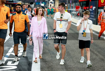 2023-11-25 - Lily Zneimer, girlfriend of PIASTRI Oscar (aus), portrait during the 2023 Formula 1 Etihad Airways Abu Dhabi Grand Prix, 22th round of the 2023 Formula One World Championship from November 24 to 26, 2023 on the Yas Marina Circuit, in Abu Dhabi - F1 - ABU DHABI GRAND PRIX 2023 - FORMULA 1 - MOTORS