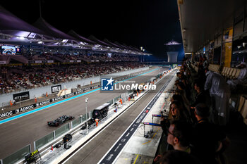 2023-11-25 - 63 RUSSELL George (gbr), Mercedes AMG F1 Team W14, action during the 2023 Formula 1 Etihad Airways Abu Dhabi Grand Prix, 22th round of the 2023 Formula One World Championship from November 24 to 26, 2023 on the Yas Marina Circuit, in Abu Dhabi - F1 - ABU DHABI GRAND PRIX 2023 - FORMULA 1 - MOTORS