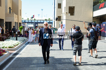 2023-11-26 - BRIATORE Flavio in the paddock during the 2023 Formula 1 Etihad Airways Abu Dhabi Grand Prix, 22th round of the 2023 Formula One World Championship from November 24 to 26, 2023 on the Yas Marina Circuit, in Abu Dhabi - F1 - ABU DHABI GRAND PRIX 2023 - RACE - FORMULA 1 - MOTORS