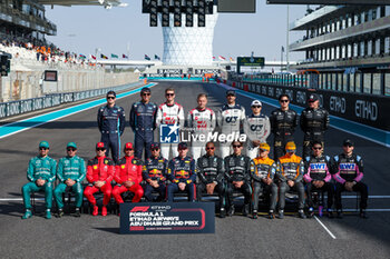 2023-11-26 - The F1 drivers family picture during the 2023 Formula 1 Etihad Airways Abu Dhabi Grand Prix, 22th round of the 2023 Formula One World Championship from November 24 to 26, 2023 on the Yas Marina Circuit, in Abu Dhabi - F1 - ABU DHABI GRAND PRIX 2023 - RACE - FORMULA 1 - MOTORS