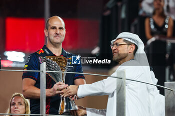 2023-11-26 - Red Bull Racing getting the constructors trophy on the podium during the 2023 Formula 1 Etihad Airways Abu Dhabi Grand Prix, 22th round of the 2023 Formula One World Championship from November 24 to 26, 2023 on the Yas Marina Circuit, in Abu Dhabi - F1 - ABU DHABI GRAND PRIX 2023 - RACE - FORMULA 1 - MOTORS