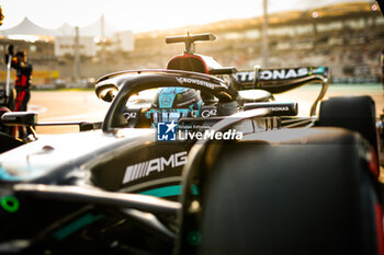 2023-11-26 - 63 RUSSELL George (gbr), Mercedes AMG F1 Team W14, starting grid during the 2023 Formula 1 Etihad Airways Abu Dhabi Grand Prix, 22th round of the 2023 Formula One World Championship from November 24 to 26, 2023 on the Yas Marina Circuit, in Abu Dhabi - F1 - ABU DHABI GRAND PRIX 2023 - RACE - FORMULA 1 - MOTORS