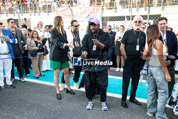 2023-11-26 - Will.i.am, aka William James Adams Jr during the 2023 Formula 1 Etihad Airways Abu Dhabi Grand Prix, 22th round of the 2023 Formula One World Championship from November 24 to 26, 2023 on the Yas Marina Circuit, in Abu Dhabi - F1 - ABU DHABI GRAND PRIX 2023 - RACE - FORMULA 1 - MOTORS
