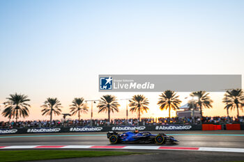 2023-11-26 - 02 SARGEANT Logan (usa), Williams Racing FW45, action during the 2023 Formula 1 Etihad Airways Abu Dhabi Grand Prix, 22th round of the 2023 Formula One World Championship from November 24 to 26, 2023 on the Yas Marina Circuit, in Abu Dhabi - F1 - ABU DHABI GRAND PRIX 2023 - RACE - FORMULA 1 - MOTORS
