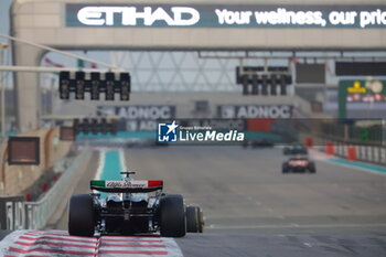 2023-11-26 - 77 BOTTAS Valtteri (fin), Alfa Romeo F1 Team Stake C43, action during the 2023 Formula 1 Etihad Airways Abu Dhabi Grand Prix, 22th round of the 2023 Formula One World Championship from November 24 to 26, 2023 on the Yas Marina Circuit, in Abu Dhabi - F1 - ABU DHABI GRAND PRIX 2023 - RACE - FORMULA 1 - MOTORS