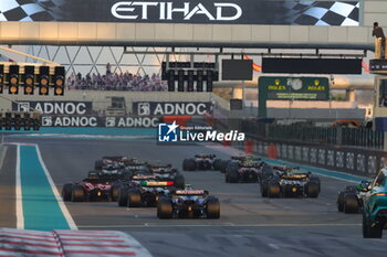 2023-11-26 - Start race during the 2023 Formula 1 Etihad Airways Abu Dhabi Grand Prix, 22th round of the 2023 Formula One World Championship from November 24 to 26, 2023 on the Yas Marina Circuit, in Abu Dhabi - F1 - ABU DHABI GRAND PRIX 2023 - RACE - FORMULA 1 - MOTORS
