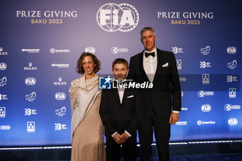 2023-12-08 - VAN LANGENDONK Dries, Mondokart.com FIA Kartin World Championship - Junior Champion, portrait with his parents during the 2023 FIA Prize Giving Ceremony in Baky on December 8, 2023 at Baku Convention Center in Baku, Azerbaijan - FIA PRIZE GIVING 2023 - BAKU - FORMULA 1 - MOTORS
