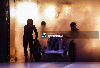 2023-12-08 - Show on the scene during the 2023 FIA Prize Giving Ceremony in Baky on December 8, 2023 at Baku Convention Center in Baku, Azerbaijan - FIA PRIZE GIVING 2023 - BAKU - FORMULA 1 - MOTORS