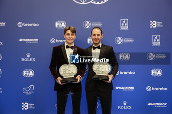 2023-12-08 - BROWNING Luke, FIA Formula 3 World Cup for Drivers - Champion, portrait with OAKES Oliver during the 2023 FIA Prize Giving Ceremony in Baky on December 8, 2023 at Baku Convention Center in Baku, Azerbaijan - FIA PRIZE GIVING 2023 - BAKU - FORMULA 1 - MOTORS