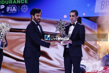 2023-12-08 - BEN SULAYEM Mohamed, FIA President, portrait with BUEMI Sébastien, FIA HyperCard World Endurance Drivers' Championship during the 2023 FIA Prize Giving Ceremony in Baky on December 8, 2023 at Baku Convention Center in Baku, Azerbaijan - FIA PRIZE GIVING 2023 - BAKU - FORMULA 1 - MOTORS