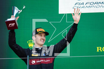 2023-04-02 - POURCHAIRE Théo (fra), ART Grand Prix, Dallara F2, portrait on the podium during the 3rd round of the 2023 FIA Formula 2 Championship from March 31 to April 2, 2023 on the Albert Park Circuit, in Melbourne, Australia - AUTO - FORMULA 2 2023 - MELBOURNE - FORMULA 2 - MOTORS