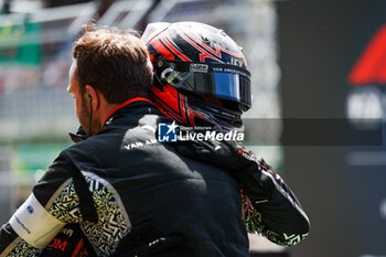 2023-07-02 - VERSCHOOR Richard (nld), Van Amersfoort Racing, Dallara F2, portrait celebrating race victory during the 7th round of the 2023 FIA Formula 2 Championship from June 30 to July 2, 2023 on the Red Bull Ring, in Spielberg, Austria - AUTO - FORMULA 2 2023 - AUSTRIA - FORMULA 2 - MOTORS