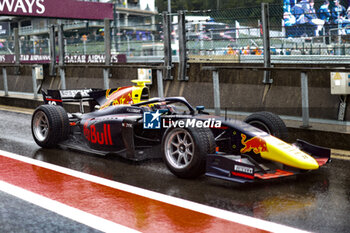 2023-07-28 - 10 HADJAR Isack (fra), Hitech Grand Prix, Dallara F2, action, pitlane, during the 10th round of the 2023 FIA Formula 2 Championship from July 28 to 30, 2023 on the Circuit de Spa-Francorchamps, in Stavelot, Belgium - AUTO - FORMULA 2 2023 - SPA - FORMULA 2 - MOTORS