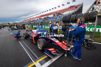 2023-08-27 - NOVALAK Clément (fra), Trident Racing, Dallara F2, portrait, starting grid, grille de depart, during the 11th round of the 2023 FIA Formula 2 Championship from August 25 to 28, 2023 on the Zandvoort Circuit, in Zandvoort, Netherlands - AUTO - FORMULA 2 2023 - ZANDVOORT - FORMULA 2 - MOTORS