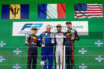 2023-08-27 - NOVALAK Clément (fra), Trident Racing, Dallara F2, portrait, podium with MALONEY Zane (bb), Rodin Carlin and CRAWFORD Jak (usa), Hitech Grand Prix during the 11th round of the 2023 FIA Formula 2 Championship from August 25 to 28, 2023 on the Zandvoort Circuit, in Zandvoort, Netherlands - AUTO - FORMULA 2 2023 - ZANDVOORT - FORMULA 2 - MOTORS