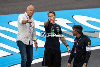 2023-08-24 - HAUGER Dennis (nor), MP Motorsport, Dallara F2, portrait with Coronel Tom (ned) during the 11th round of the 2023 FIA Formula 2 Championship from August 25 to 28, 2023 on the Zandvoort Circuit, in Zandvoort, Netherlands - AUTO - FORMULA 2 2023 - ZANDVOORT - FORMULA 2 - MOTORS