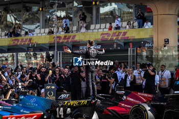 2023-11-26 - POURCHAIRE Théo (fra), ART Grand Prix, Dallara F2, portrait during the 13th round of the 2023 FIA Formula 2 Championship from November 24 to 26, 2023 on the Yas Marina Circuit, in Abu Dhabi, United Arab Emirates - AUTO - FORMULA 2 2023 - ABU DHABI - FORMULA 2 - MOTORS