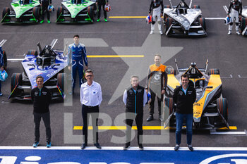 2023-01-12 - Family picture with REIGLE Jamie, Chief Executive Officer - Formula E, NAWARECKI Marek, Director Circuit Sport Department FIA, portrait, AGAG Alejandro (spa) CEO of Formula E Holding, portrait LONGO Alberto, Formula E Chief Championship Officer & Co Founder, portrait and of all the drivers and Gen3 cars and the Safety Car during the 2023 Mexico City ePrix, 1st meeting of the 2022-23 ABB FIA Formula E World Championship, on the Autodromo Hermanos Rodriguez from January 12 to 14, in Mexico City, Mexico - AUTO - 2022 FORMULA E MEXICO CITY EPRIX - FORMULA E - MOTORS