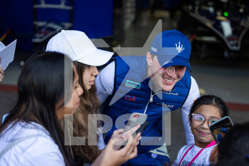 13/01/2023 - Girls on Track with GUNTHER Maximilian (ger), Maserati MSG Racing, Spark-Venturi, portrait during the 2023 Mexico City ePrix, 1st meeting of the 2022-23 ABB FIA Formula E World Championship, on the Autodromo Hermanos Rodriguez from January 12 to 14, in Mexico City, Mexico - AUTO - 2023 FORMULA E MEXICO CITY EPRIX - FORMULA E - MOTORI