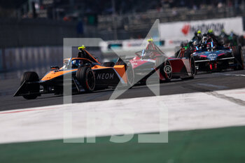 2023-01-14 - 05 HUGHES Jake (gbr), Neom McLaren Formula E Team, Spark-Nissan, Nissan e-4ORCE 04, action during the 2023 Mexico City ePrix, 1st meeting of the 2022-23 ABB FIA Formula E World Championship, on the Autodromo Hermanos Rodriguez from January 12 to 14, in Mexico City, Mexico - AUTO - 2023 FORMULA E MEXICO CITY EPRIX - FORMULA E - MOTORS