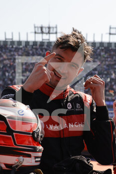 2023-01-14 - DENNIS Jake (gbr), Avalanche Andretti Formula E, Spark-Porsche, Porsche 99X Electric, portrait during the 2023 Mexico City ePrix, 1st meeting of the 2022-23 ABB FIA Formula E World Championship, on the Autodromo Hermanos Rodriguez from January 12 to 14, in Mexico City, Mexico - AUTO - 2022 FORMULA E MEXICO CITY EPRIX - FORMULA E - MOTORS