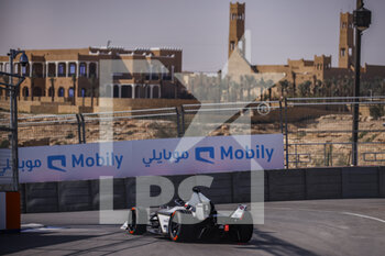 27/01/2023 - 09 EVANS Mitch (nzl), Jaguar TCS Racing, Spark-Jaguar, Jaguar I - Time 6, action during the 2023 Diriyah ePrix, 2nd meeting of the 2022-23 ABB FIA Formula E World Championship, on the Riyadh Street Circuit from January 26 to 28, in Diriyah, Saudi Arabia - AUTO - 2023 FORMULA E DIRIYAH EPRIX - FORMULA E - MOTORI