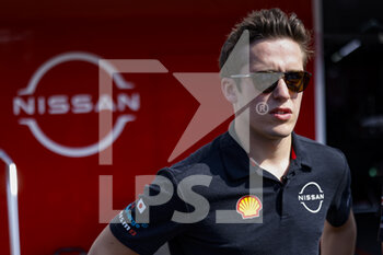 2023-02-09 - FENESTRAZ Sacha (fra), Nissan Formula E Team, Spark-Nissan, Nissan e-4ORCE 04, portrait during the 2023 Hyderabad ePrix, 3rd meeting of the 2022-23 ABB FIA Formula E World Championship, on the Hyderabad Street Circuit from February 9 to 11, in Hyderabad, India - AUTO - 2022 FORMULA E HYDERABAD EPRIX - FORMULA E - MOTORS