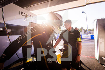 2023-02-10 - VERGNE Jean-Eric (fra), DS Penske Formula E Team, Spark-DS, DS E-Tense FE23, portrait during the 2023 Hyderabad ePrix, 3rd meeting of the 2022-23 ABB FIA Formula E World Championship, on the Hyderabad Street Circuit from February 9 to 11, in Hyderabad, India - AUTO - 2022 FORMULA E HYDERABAD EPRIX - FORMULA E - MOTORS