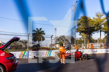 2023-02-10 - 94 WEHRLEIN Pascal (ger), TAG HAUER Porsche Formula E Team, Porsche 99X Electric, crash during the 2023 Hyderabad ePrix, 3rd meeting of the 2022-23 ABB FIA Formula E World Championship, on the Hyderabad Street Circuit from February 9 to 11, in Hyderabad, India - AUTO - 2022 FORMULA E HYDERABAD EPRIX - FORMULA E - MOTORS