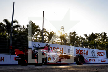 2023-02-10 - 23 FENESTRAZ Sacha (fra), Nissan Formula E Team, Spark-Nissan, Nissan e-4ORCE 04, action during the 2023 Hyderabad ePrix, 3rd meeting of the 2022-23 ABB FIA Formula E World Championship, on the Hyderabad Street Circuit from February 9 to 11, in Hyderabad, India - AUTO - 2022 FORMULA E HYDERABAD EPRIX - FORMULA E - MOTORS